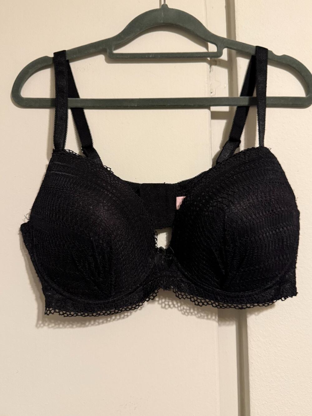Jezebel size 40D Lace Underwire Bra Balcony Lightly Padded Black
